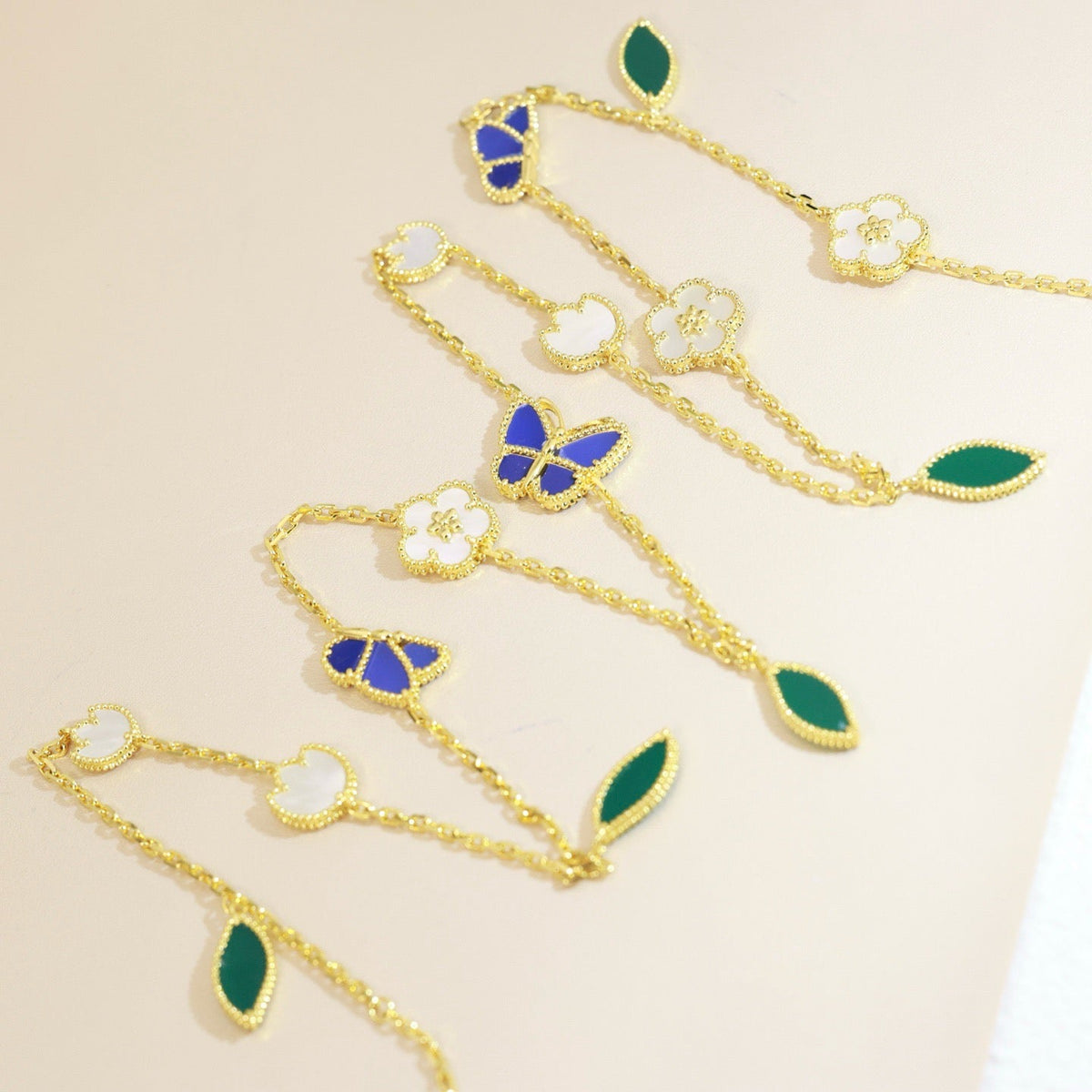 [Cadisa]LUCKY SPRING BUTTERFLY 15 FLOWER NECKLACE