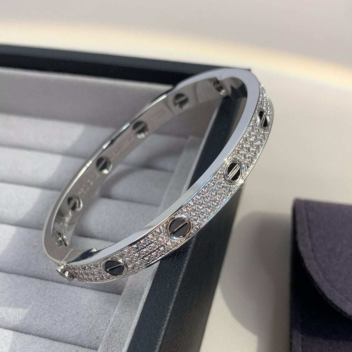 [Cadisa] LOVE BRACELET 6.1MM DIAMOND-PAVED CERAMIC