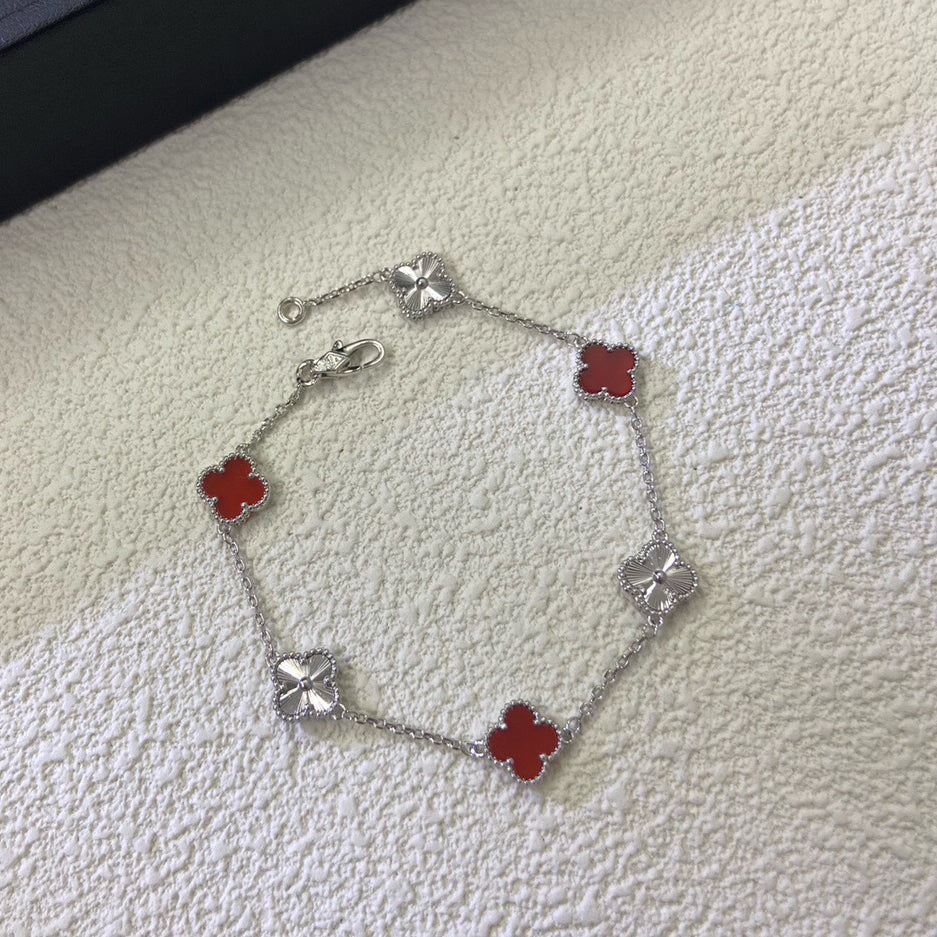 [Cadisa]CLOVER 6 MOTIF RED AGATE LASER BRACELET