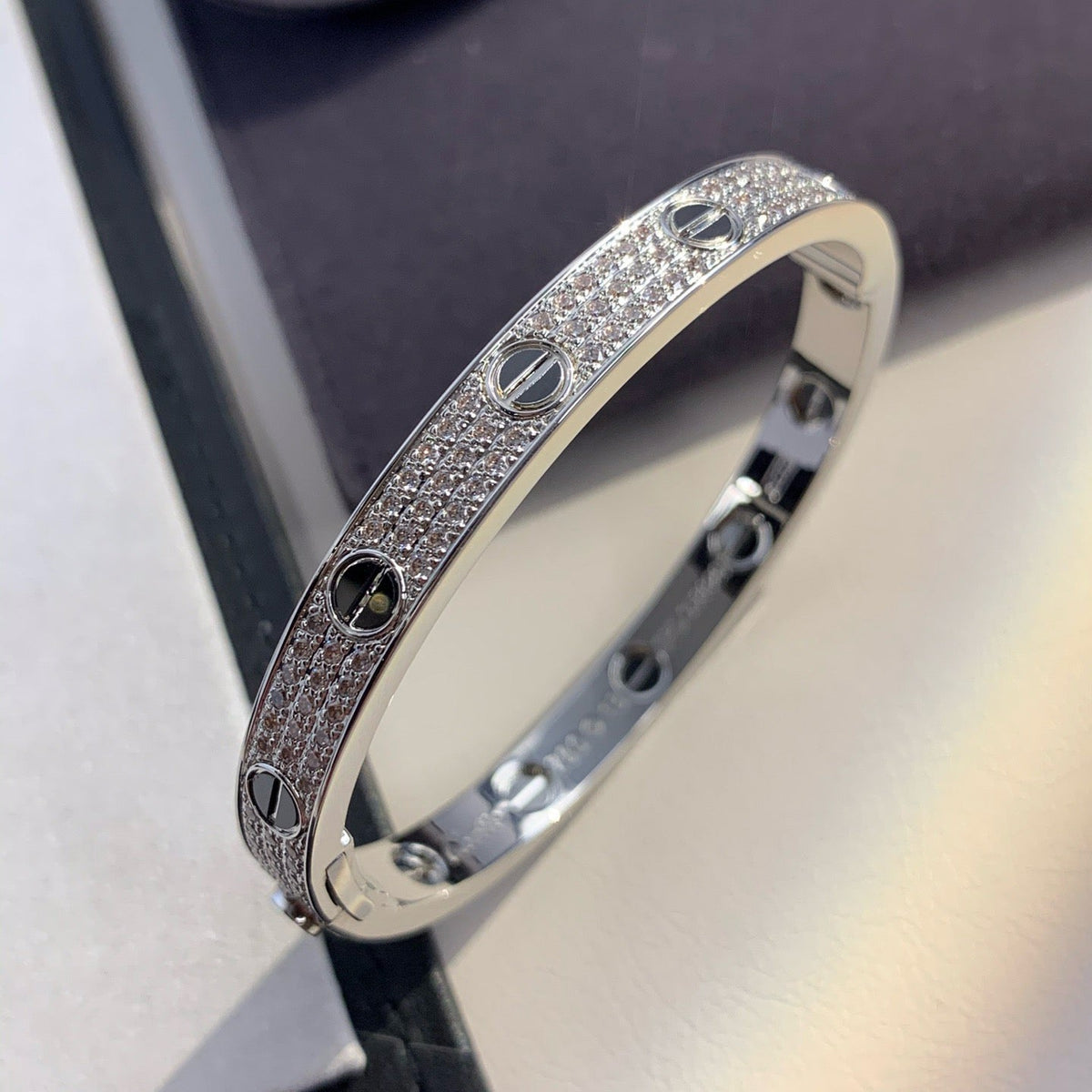 [Cadisa] LOVE BRACELET 6.1MM DIAMOND-PAVED CERAMIC