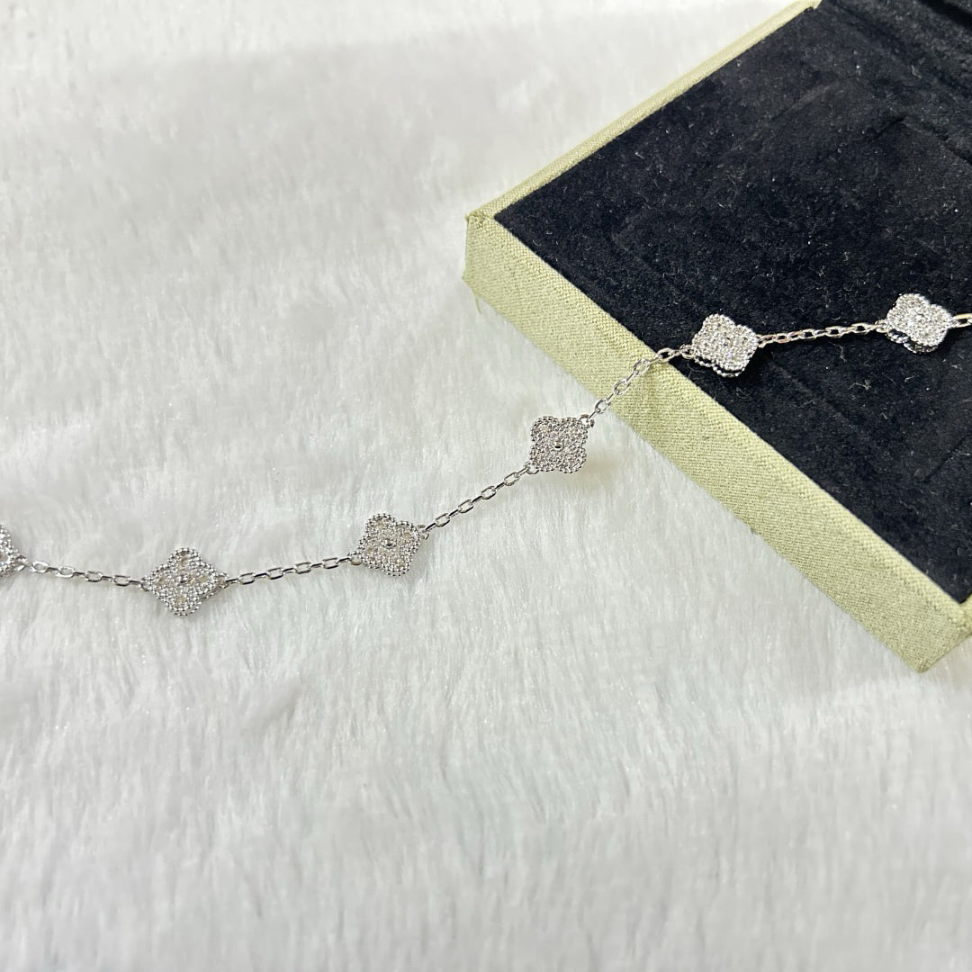 [Cadisa]CLOVER 6 MOTIF DIAMOND BRACELET