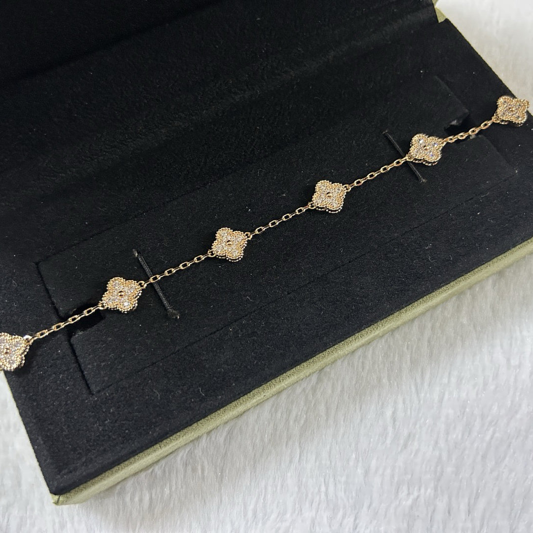 [Cadisa]CLOVER 6 MOTIF DIAMOND BRACELET