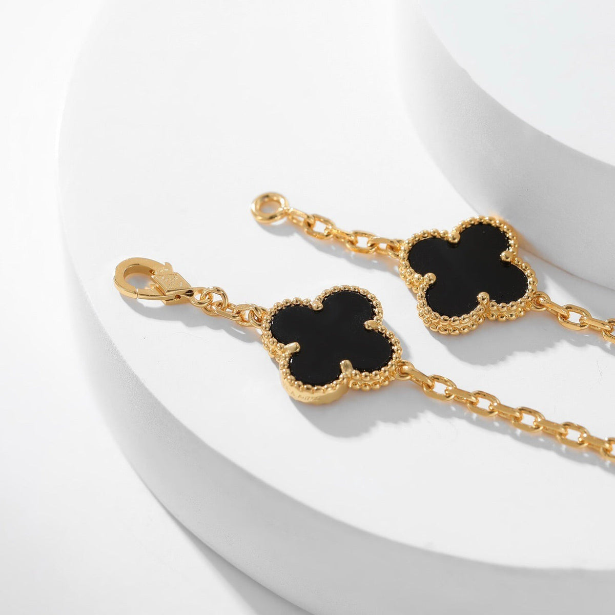 [Cadisa]CLOVER 10 MOTIFS ONYX NECKLACE