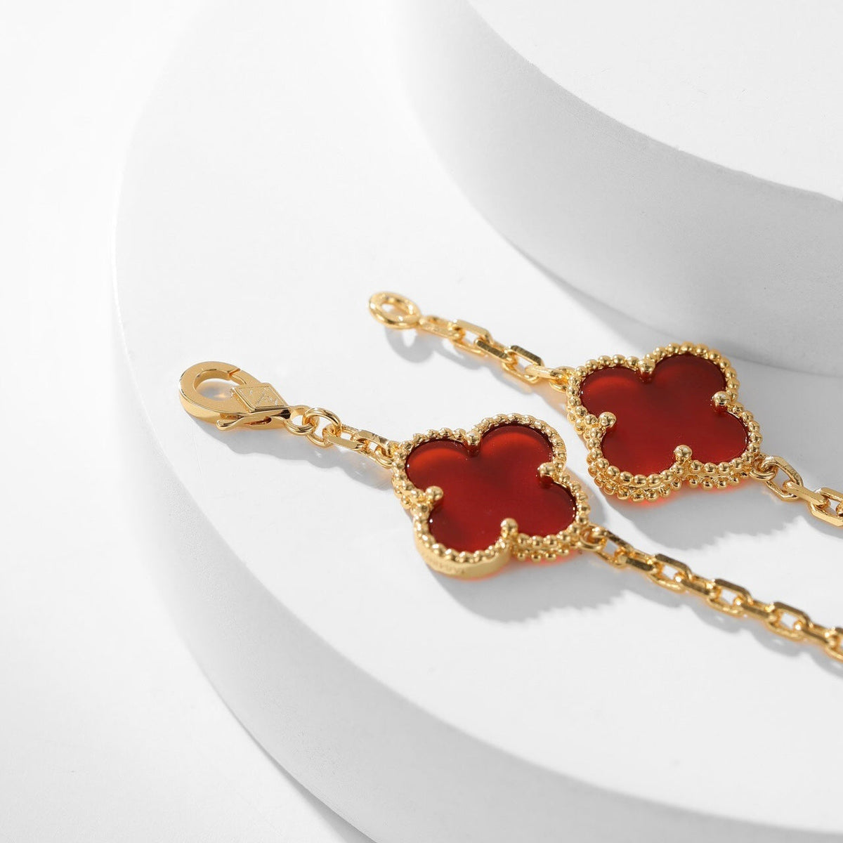 [Cadisa]CLOVER 10 MOTIFS CARNELIAN NECKLACE