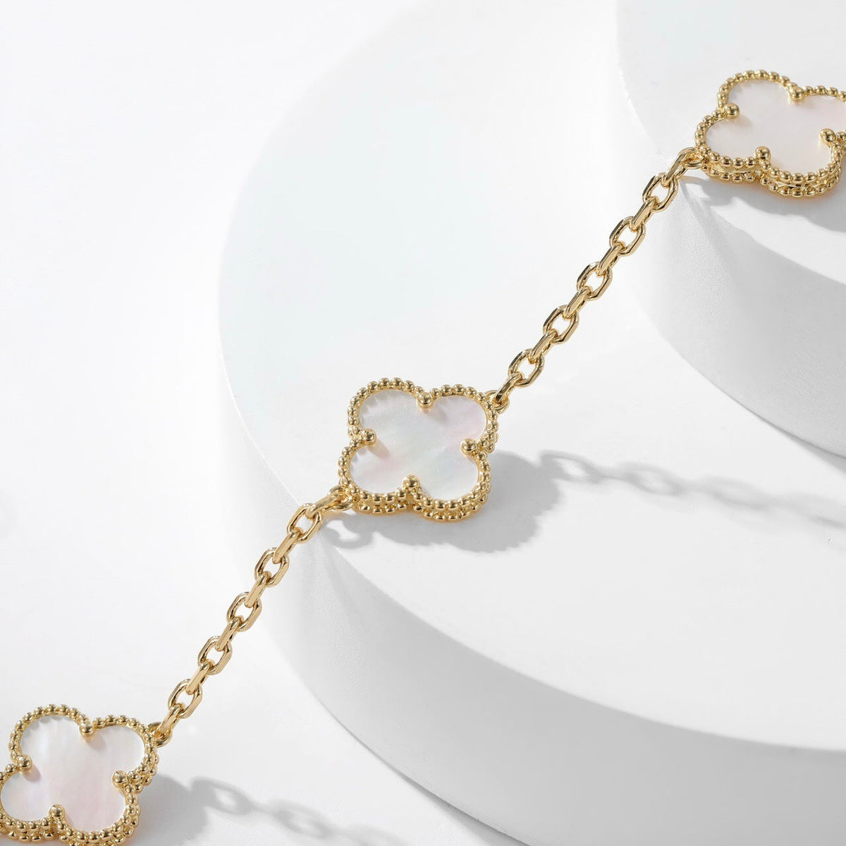 [Cadisa]CLOVER 10 MOTIFS WHITE MOTHER OF PEARL NECKLACE