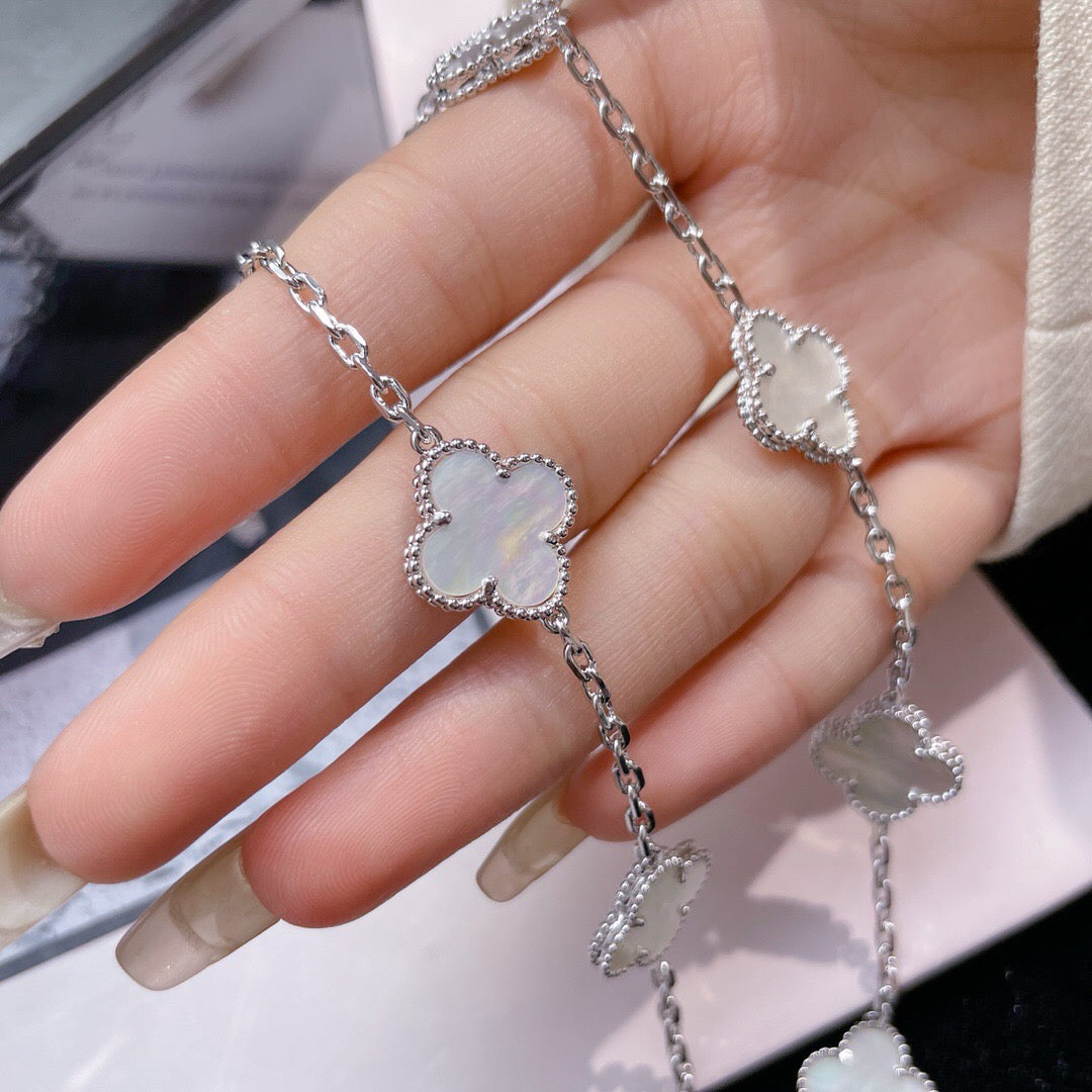 [Cadisa]CLOVER 10 MOTIFS WHITE MOTHER OF PEARL NECKLACE