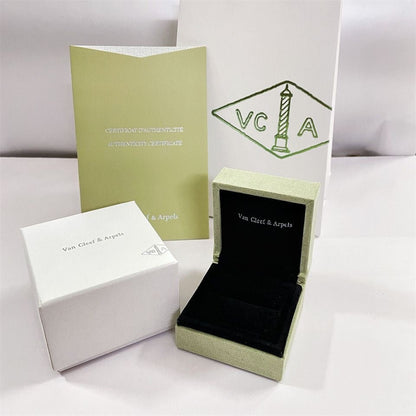 [Cadisa] VA CLOVER BOX GIFT BAG