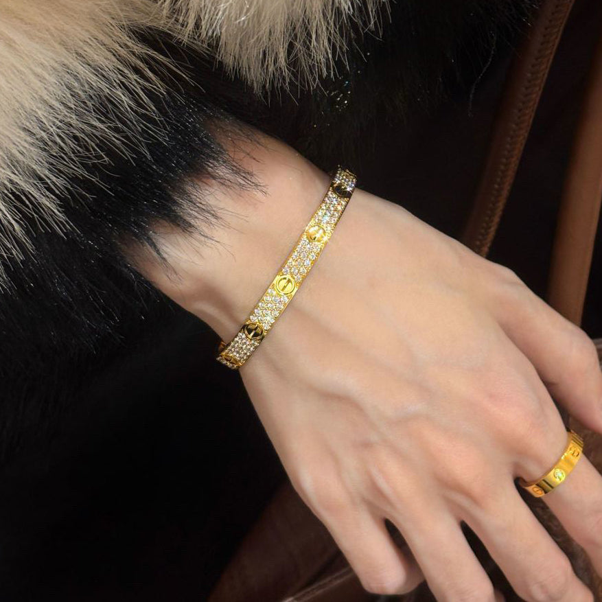 [Cadisa] LOVE BRACELET 6.1MM DIAMOND-PAVED