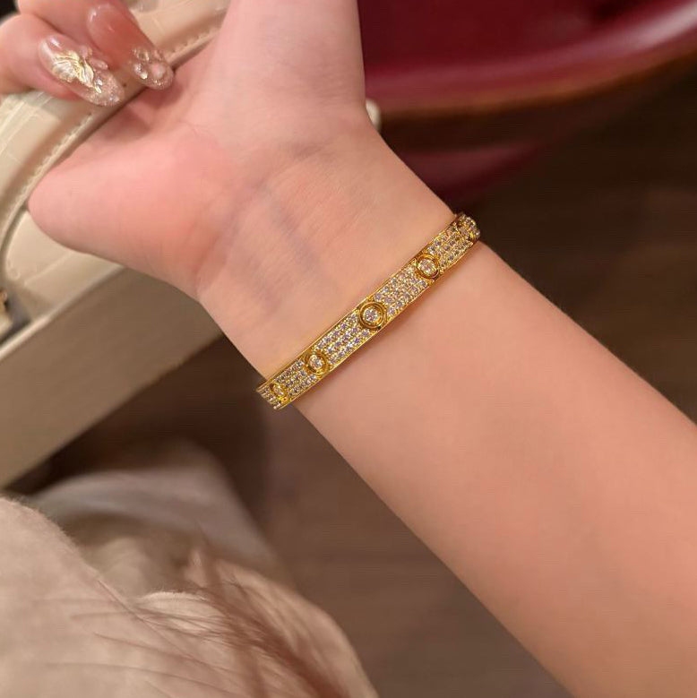 [Cadisa] LOVE BRACELET 6.1MM DIAMOND-PAVED 10 BIG DIAMONDS