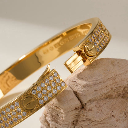 [Cadisa] LOVE BRACELET 6.1MM DIAMOND-PAVED