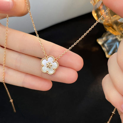 [Cadisa]LUCKY  WHITE MOP  PLUM BLOSSOM NECKLACE