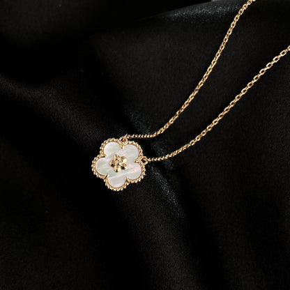 [Cadisa]LUCKY  WHITE MOP  PLUM BLOSSOM NECKLACE