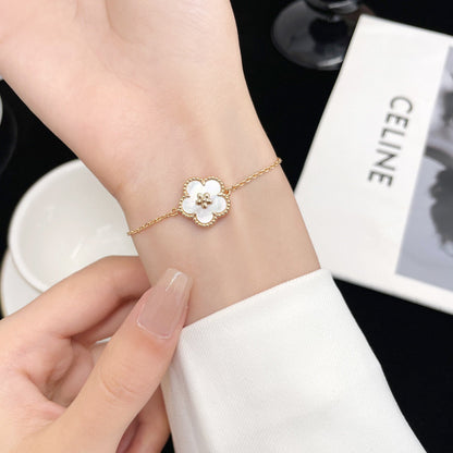 [Cadisa]LUCKY WHITE MOP PLUM BLOSSOM  BRACELET