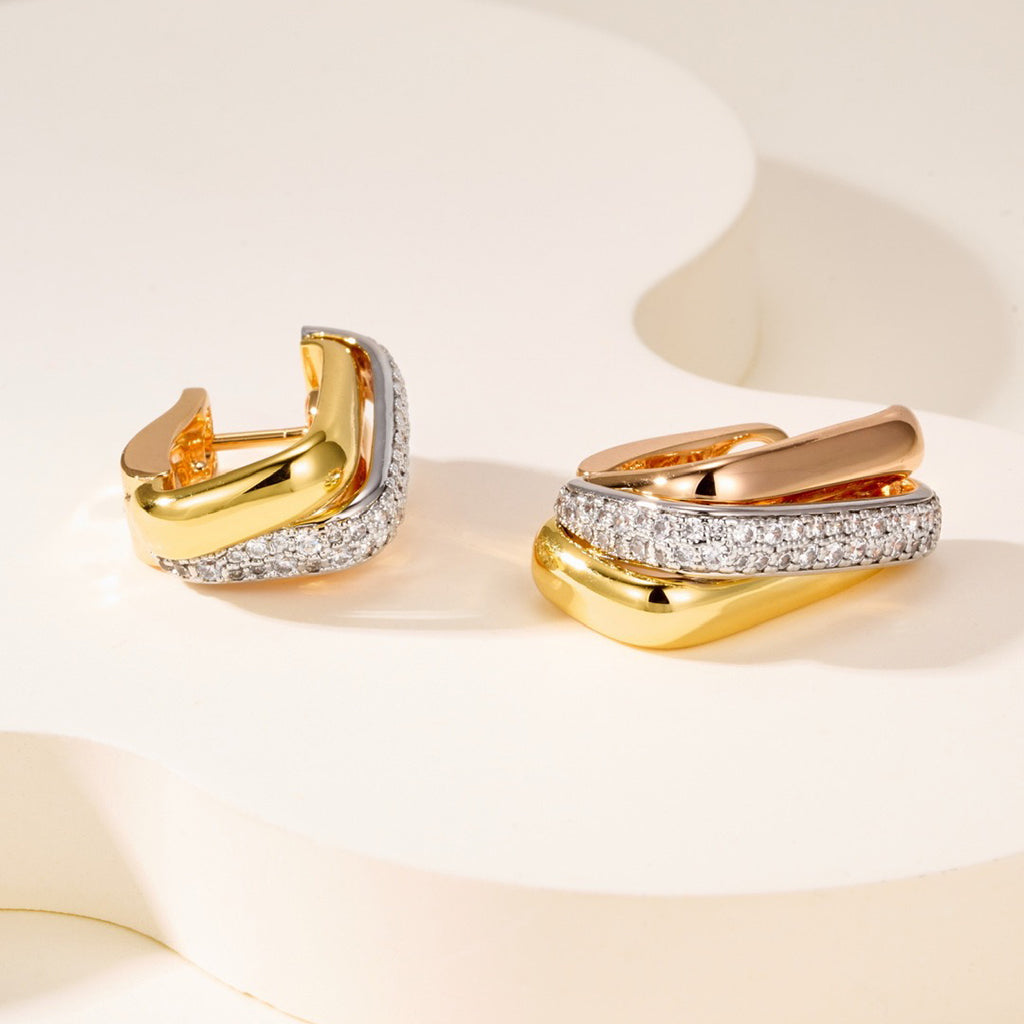[Cadisa] TRINITY HALF DIAMOND  CUSHION EARRINGS