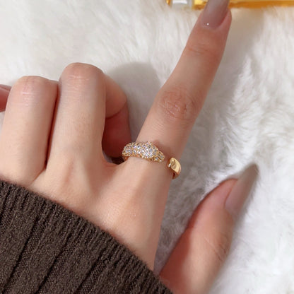 [Cadisa] PANTHERE HALF DIAMOND SMALL RING