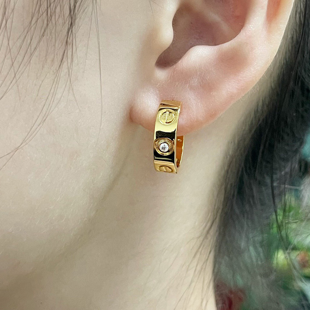 [Cadisa] LOVE EARRINGS 5.7MM 2 DIAMONDS