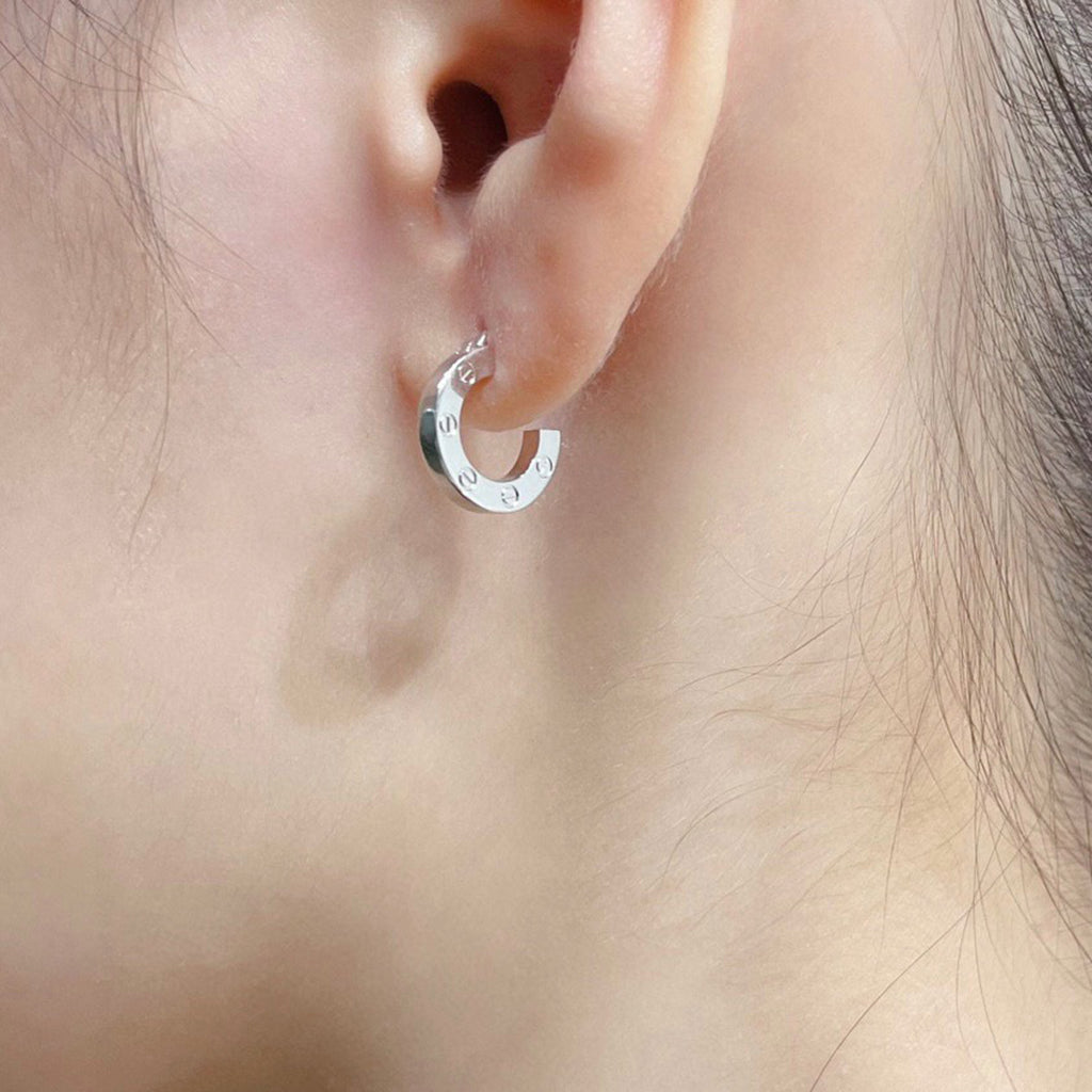 [Cadisa] LOVE MINI EARRINGS