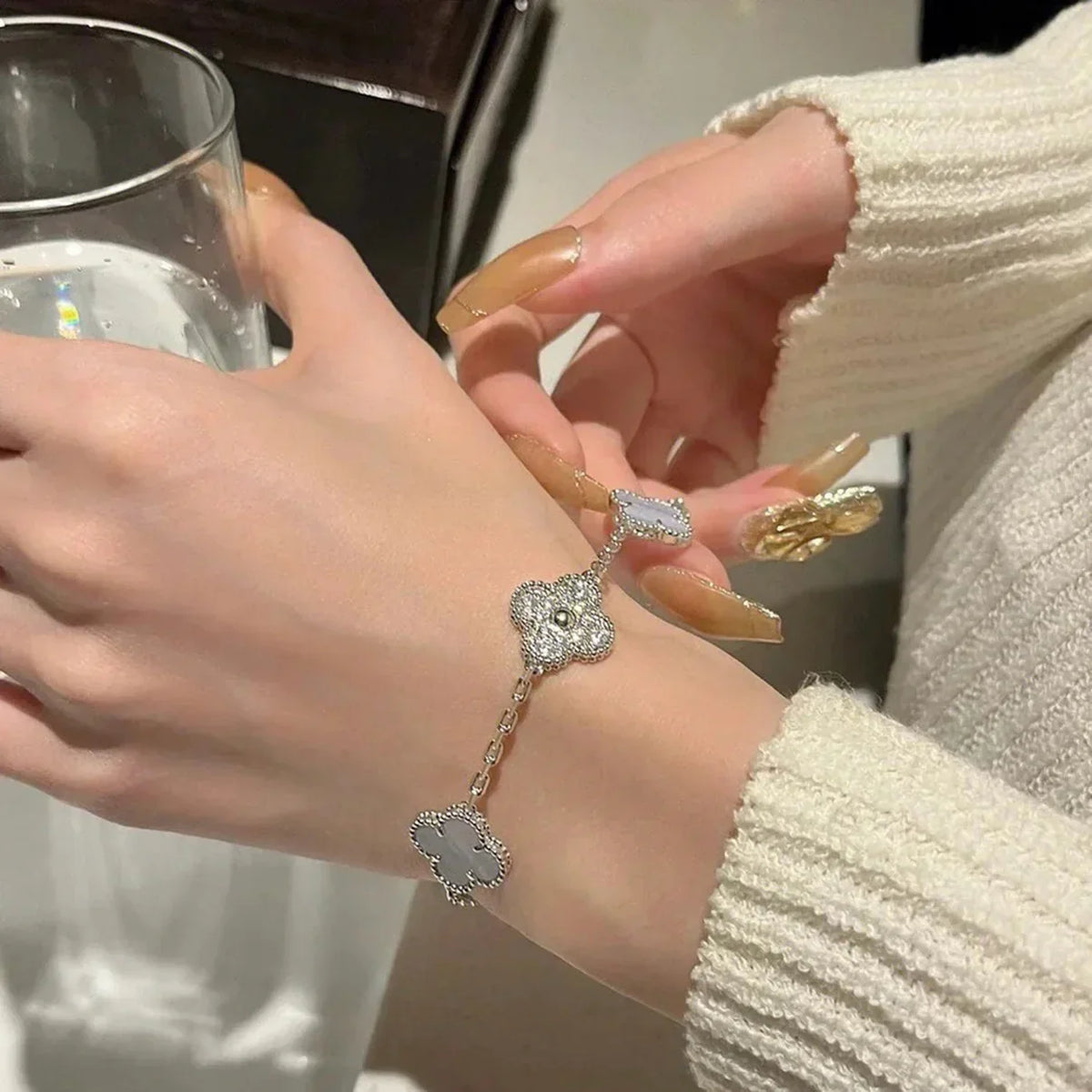 [Cadisa] CLOVER 5 MOTIF PURPLE CHALCEDONY BRACELET COLLECTION