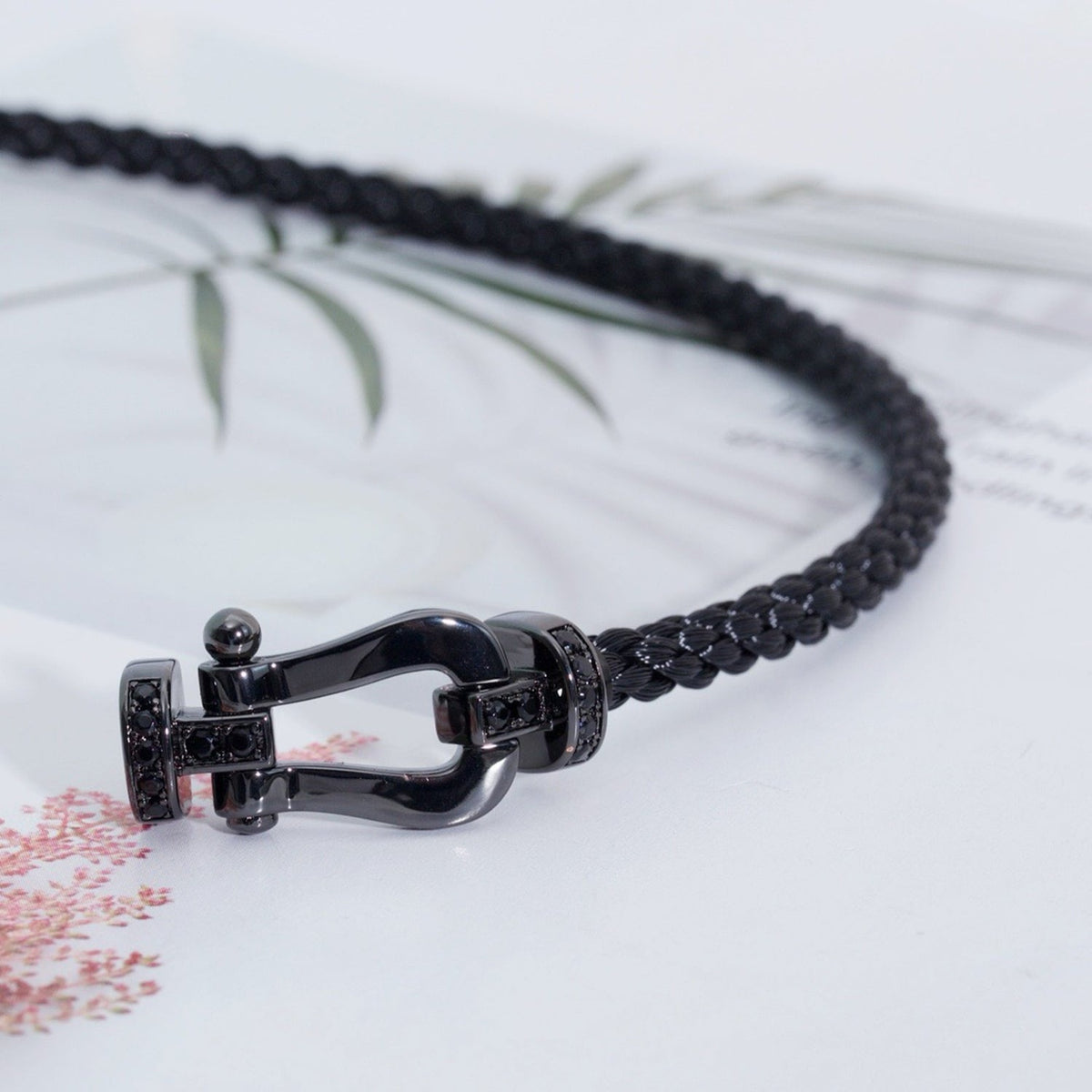 [Cadisa]FORCE LARGE SERIES HORSESHOE BLACK SAMURAI BRACELET