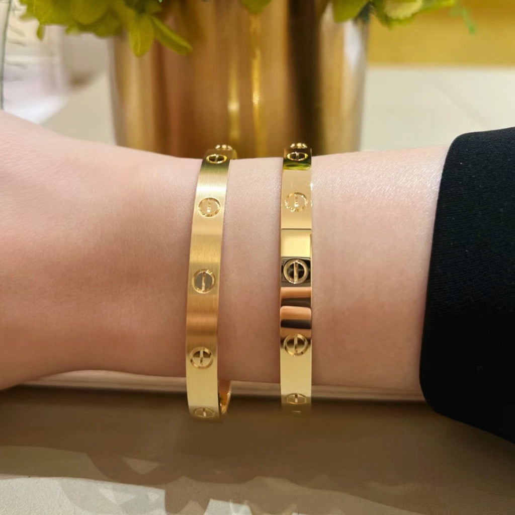 [Cadisa] LOVE BRACELET 6.1MM BRUSHED