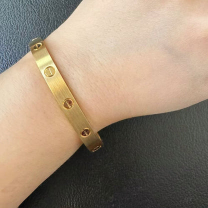 [Cadisa] LOVE BRACELET 6.1MM BRUSHED