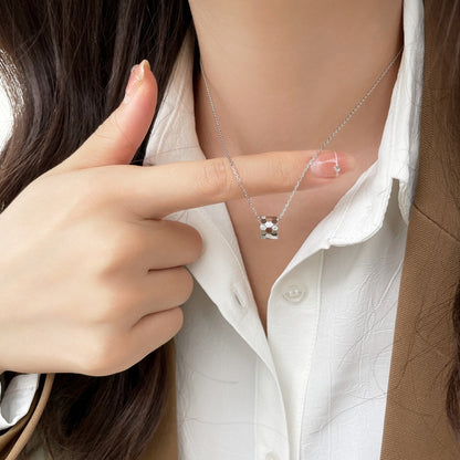 [Cadisa]BEE MINI PEDANT DIAMOND NECKLACE