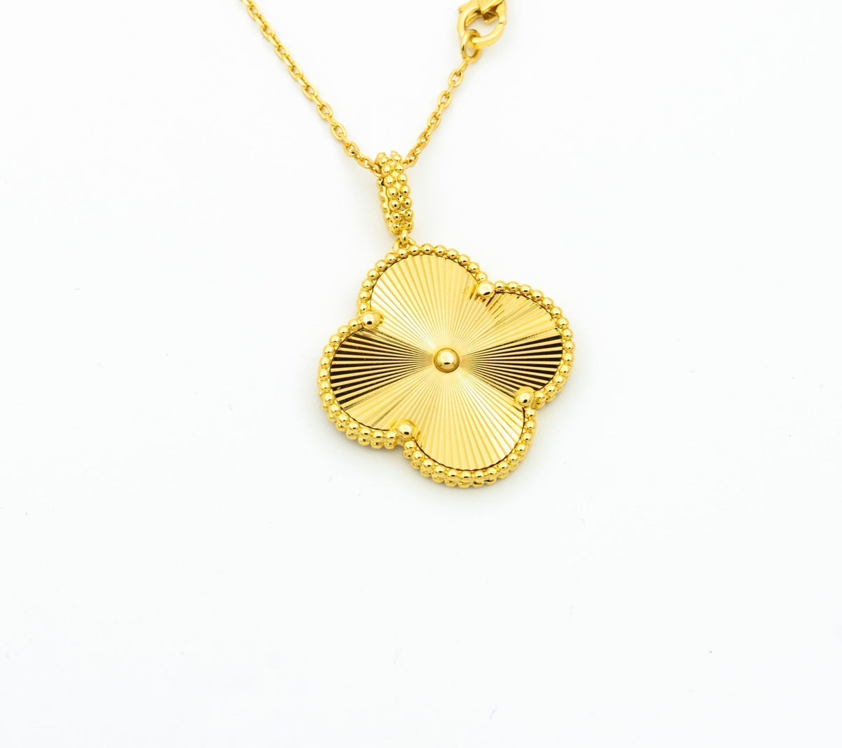 [Cadisa]CLOVER 25MM PEDANT NECKLACE GOLD
