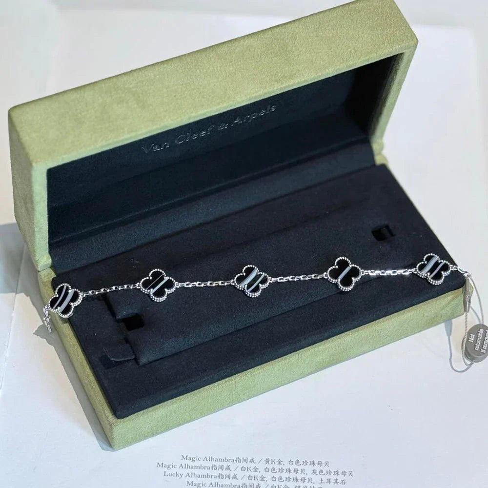 [Cadisa] CLOVER 5 MOTIF PULSAR STONE BRACELET COLLECTION