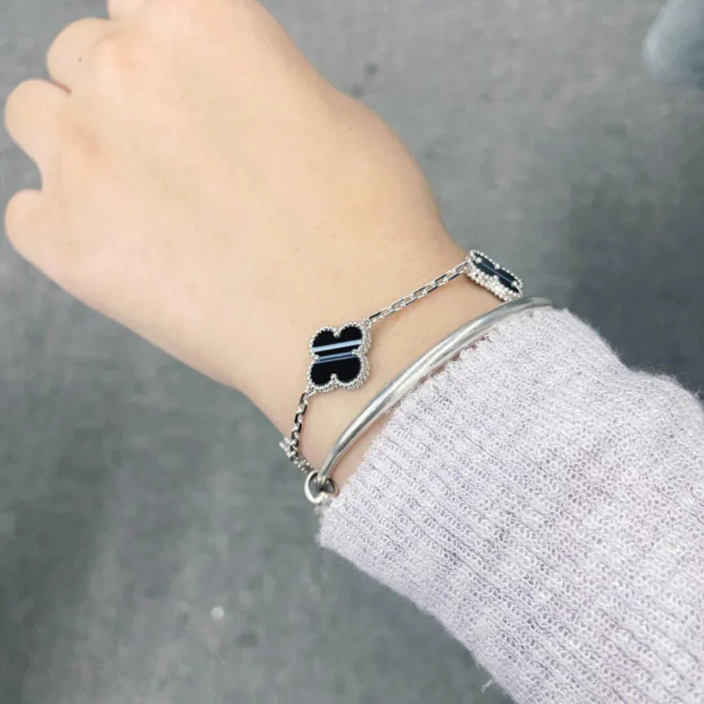[Cadisa] CLOVER 5 MOTIF PULSAR STONE BRACELET COLLECTION