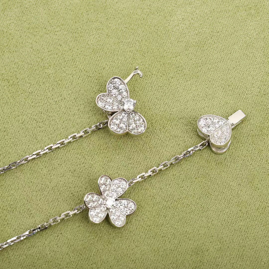 [Cadisa]FRIVOLE SILVER 9 FLOWERS NECKLACE