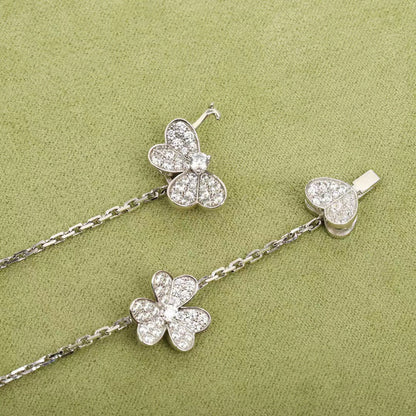 [Cadisa]FRIVOLE SILVER 9 FLOWERS NECKLACE