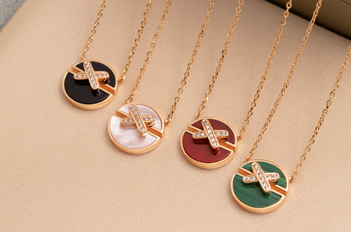 [Cadisa]JEUX DE PINK GOLD DIAMOND NECKLACE