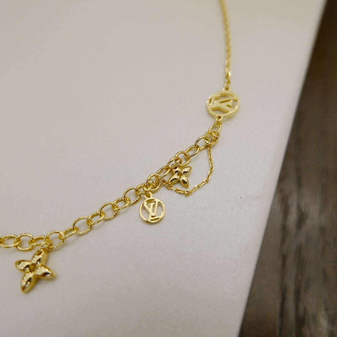 [Cadisa]BLOOMING SUPPLE NECKLACE BRASS