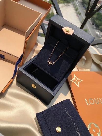 [Cadisa]BLOSSOM PENDANT PINK GOLD AND DIAMOND