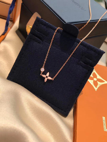 [Cadisa]BLOSSOM PENDANT PINK GOLD AND DIAMOND