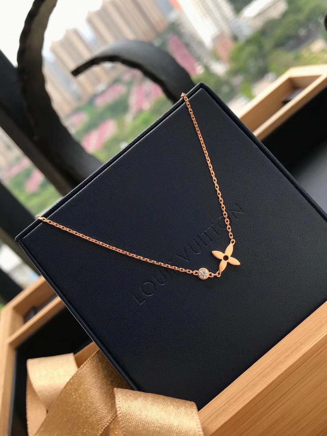 [Cadisa]BLOSSOM PENDANT PINK GOLD AND DIAMOND