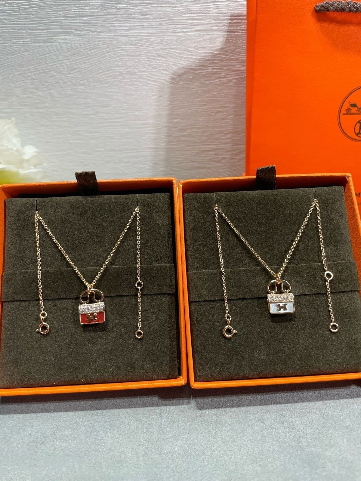 [Cadisa]H CIRCE MOISSANITE PENDANT NECKLACE GOLD