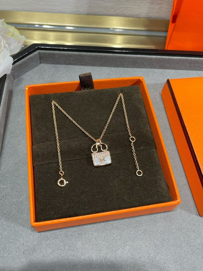 [Cadisa]H CIRCE MOISSANITE PENDANT NECKLACE GOLD