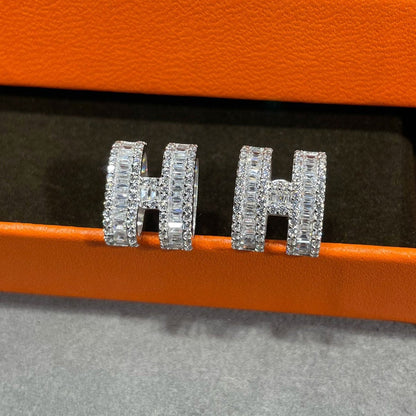 [Cadisa]H STUD EARRINGS WITH SILVER DIAMONDS