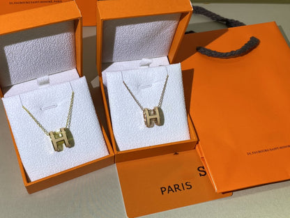 [Cadisa]HM CLIC YELLOW ENAMEL GOLD NECKLACE