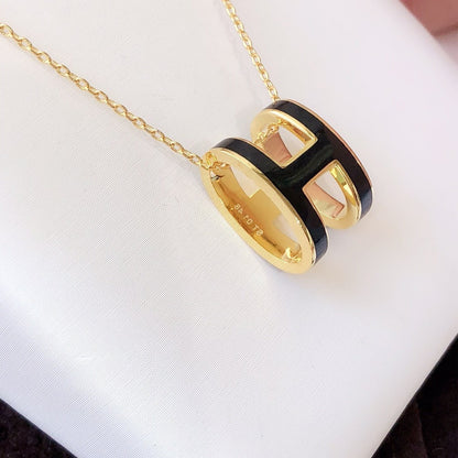 [Cadisa]HM CLIC BLACK ENAMEL GOLD NECKLACE