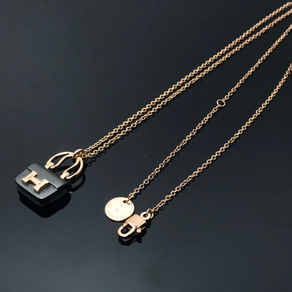 [Cadisa]WOMEN'S HM AMULETTES CONSTANCE PENDANT NECKLACE