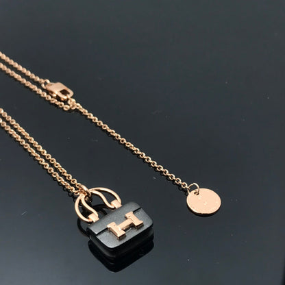 [Cadisa]WOMEN'S HM AMULETTES CONSTANCE PENDANT NECKLACE