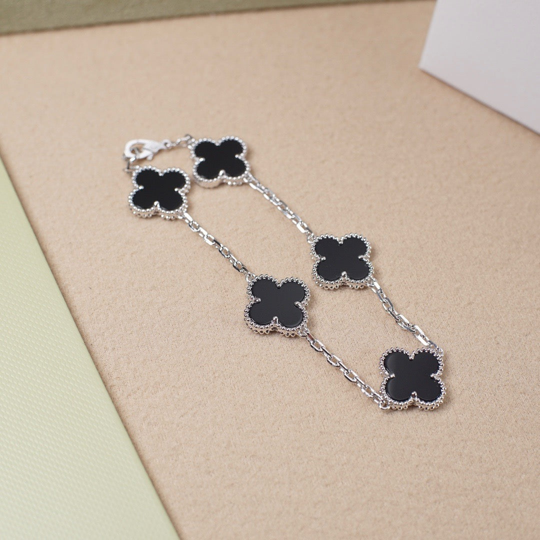 [Cadisa] CLOVER 5 MOTIF ONYXS BRACELET COLLECTION
