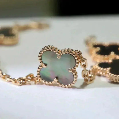 [Cadisa] CLOVER 5 MOTIF GRAY MOP BRACELET COLLECTION