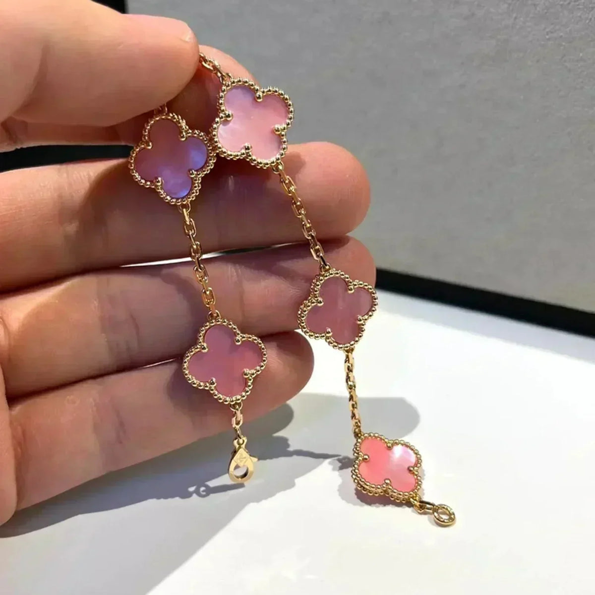 [Cadisa] CLOVER 5 MOTIFS  PINK MOP BRACELET COLLECTION