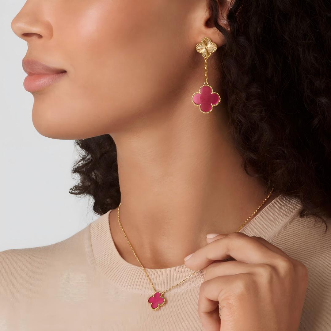 [Cadisa]Clover Pink Enamel Necklace & Earring Jewelry Set