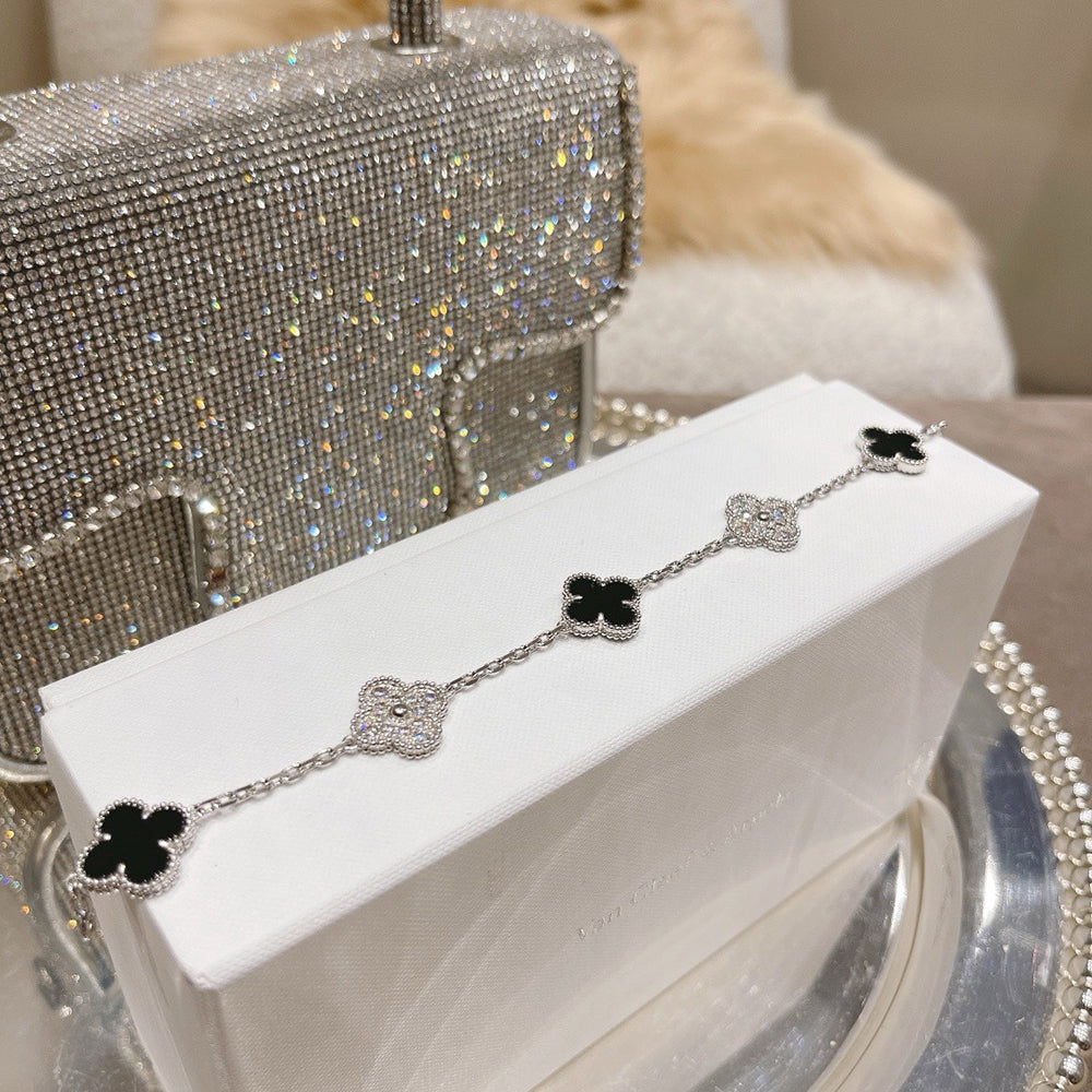 [Cadisa] CLOVER 5 MOTIF ONYXS BRACELET COLLECTION