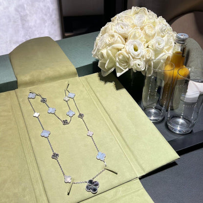 [Cadisa]DETACHABLE CLOVER 15(11+4) FLOWER SILVER NECKLACE SET