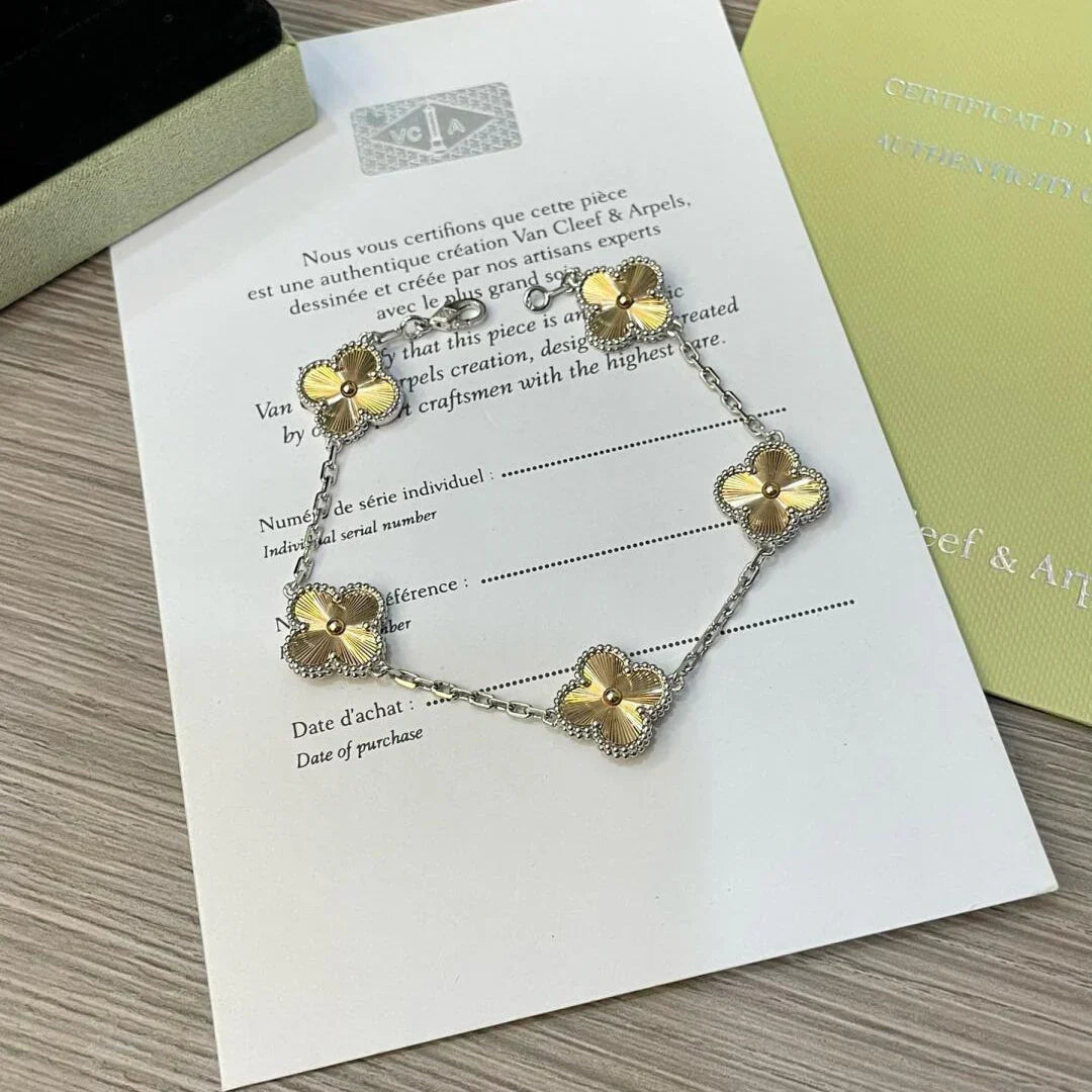 [Cadisa] CLOVER 5 MOTIF LASER BRACELET COLLECTION